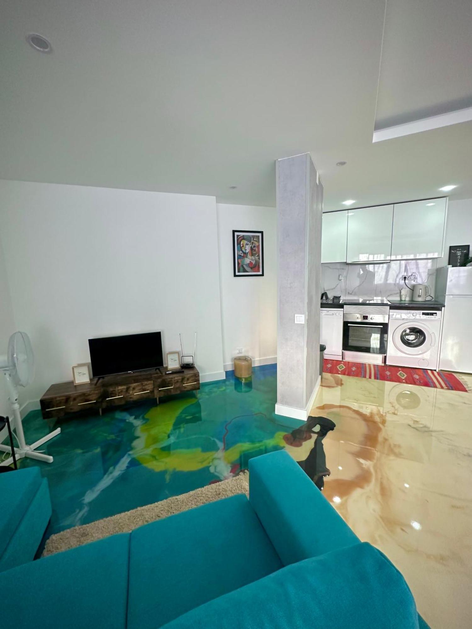 Sea View Apartment & 4 Minutes Walk To The Beach Paço de Arcos Esterno foto