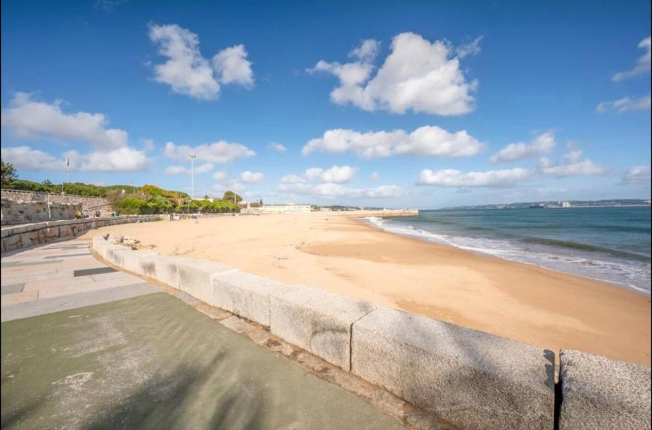 Sea View Apartment & 4 Minutes Walk To The Beach Paço de Arcos Esterno foto